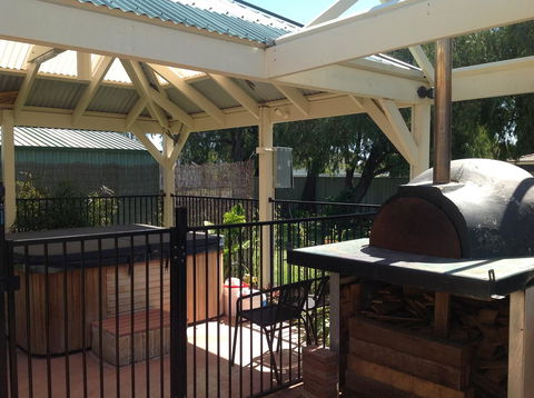 Busselton Guest House - Perths Hotel 19