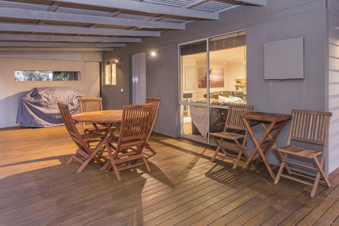 Boardwalk - Perths Hotel 5