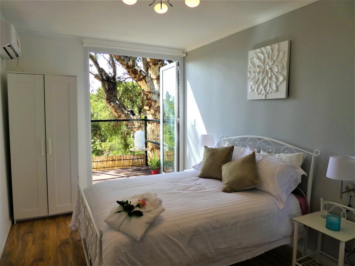 Kalamunda WA Perths Hotel