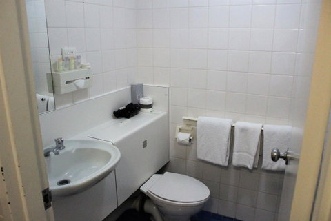 Atrium Hotel Mandurah - Perths Hotel 6