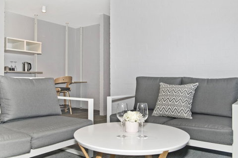 Atrium Hotel Mandurah - Perths Hotel 22