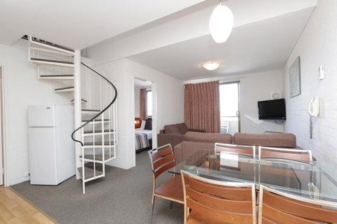 Atrium Hotel Mandurah - Perths Hotel 21