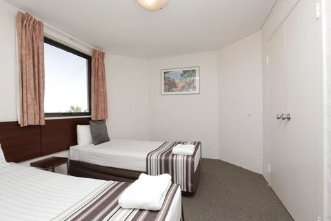 Atrium Hotel Mandurah - Perths Hotel 5