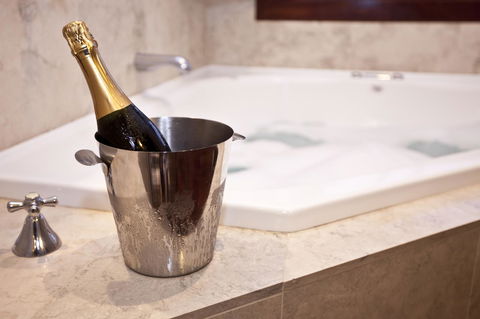 Caves House Hotel & Apartments Yallingup - Perths Hotel 1