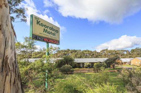 The Koorabup Motel - Perths Hotel 8