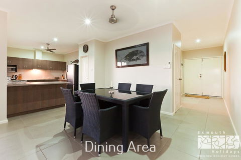 3 Kestrel Place - Perths Hotel 4