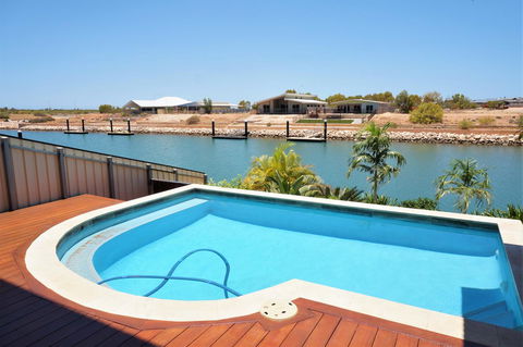 27 Corella Court - Perths Hotel 28