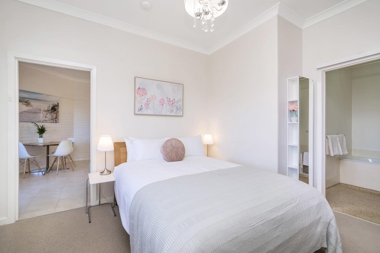  Perths Hotel