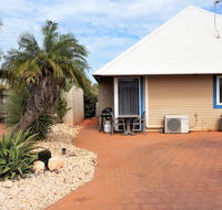Osprey Holiday Village Unit 213/1 Bedroom - Spa bath king size bed perfect for any couple - Perths Hotel