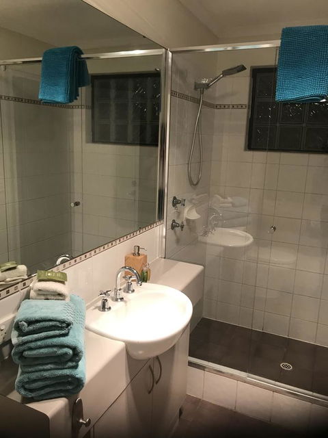 THE SANCTUARY LUXURY HOLIDAY HOME - Perths Hotel 2