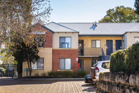 Subiaco Village - 34 - Perths Hotel 14