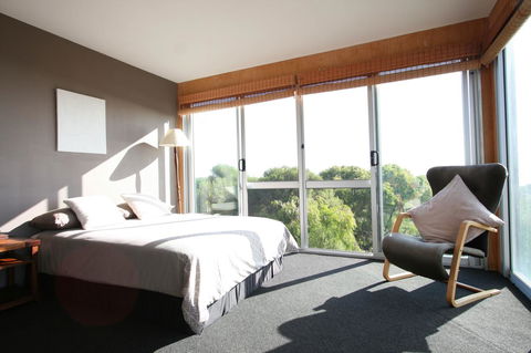 Aqua Views - Perths Hotel 11