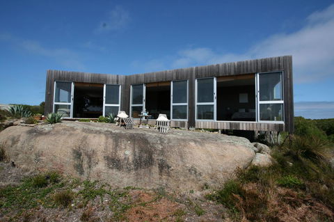 Aqua Views - Perths Hotel 5