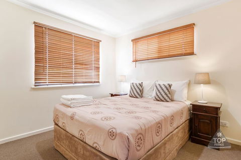 Dongara Tourist Park - Perths Hotel 10