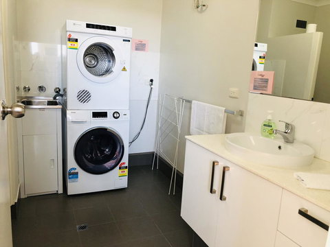 West Beach Lagoon 213 - Corner Unit! - Perths Hotel 10