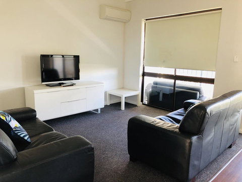 West Beach Lagoon 213 - Corner Unit! - Perths Hotel 3