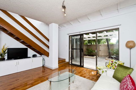 Heart Of Subiaco - Perths Hotel 1