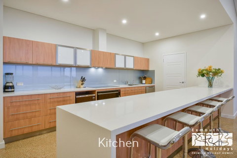 27 Kestrel Place - With Pool And Jetty - Perths Hotel 4