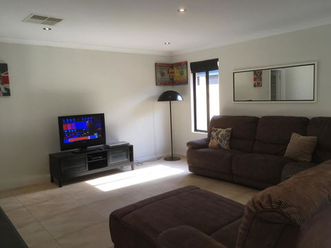 Shiraz Heights - Perths Hotel 2