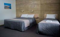 Book Hopetoun Accommodation Vacations Perths Hotel Perths Hotel