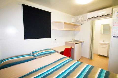 Meekatharra Accommodation Centre - Perths Hotel 22
