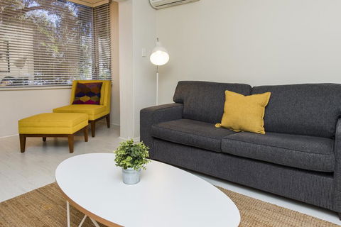 Townshend Rd - Perths Hotel 37