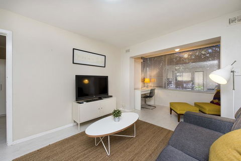 Townshend Rd - Perths Hotel 7