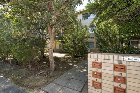 Townshend Rd - Perths Hotel 30