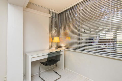 Townshend Rd - Perths Hotel 9