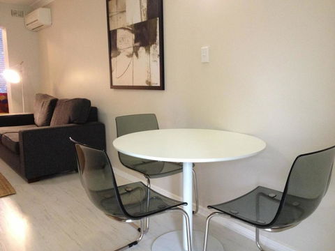 Townshend Rd - Perths Hotel 4