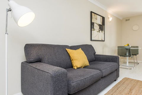 Townshend Rd - Perths Hotel 43