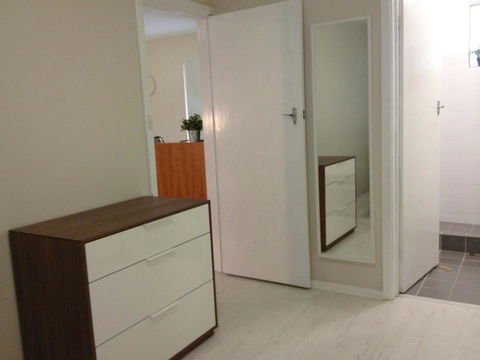 Townshend Rd - Perths Hotel 15