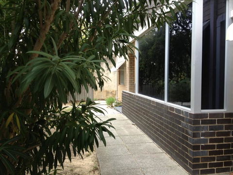 Townshend Rd - Perths Hotel 28