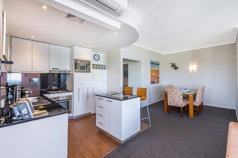 A 406 FANTASTIC OCEAN BEACH And MARINA VIEW APT - MANDURAH - Perths Hotel 21