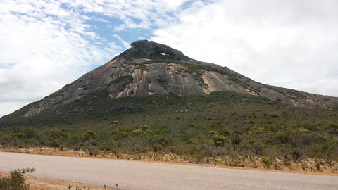 Esperance YHA - Perths Hotel 33