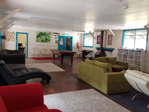 Esperance YHA - Perths Hotel 11