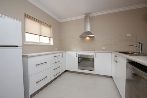 The Marina Hotel - Mindarie - Perths Hotel 8