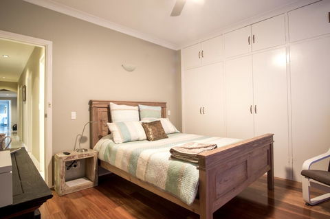 Mullaloo B & B - Perths Hotel 28