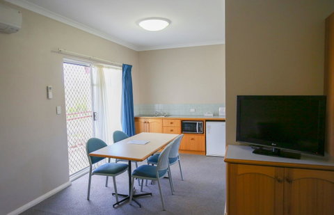 Esplanade Hotel Busselton - Perths Hotel 20