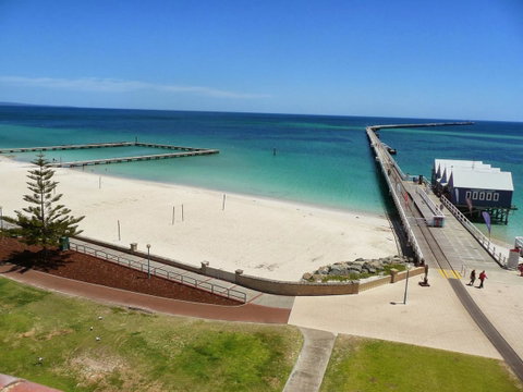 Esplanade Hotel Busselton - Perths Hotel 8