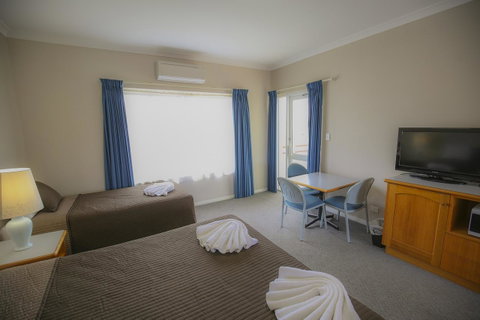 Esplanade Hotel Busselton - Perths Hotel 43