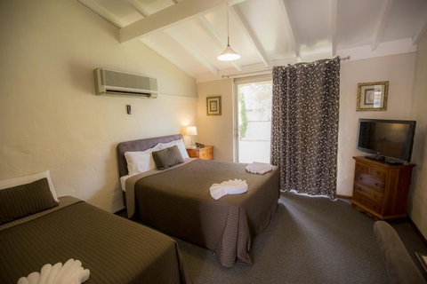 Esplanade Hotel Busselton - Perths Hotel 40