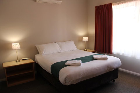 Esplanade Hotel Busselton - Perths Hotel 41