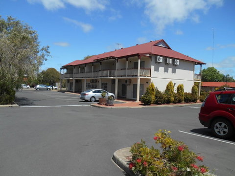 Esplanade Hotel Busselton - Perths Hotel 32