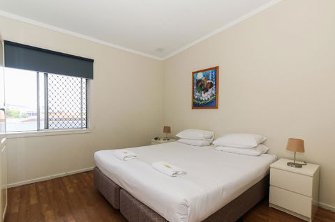 Scarborough Apartments - Perths Hotel 3