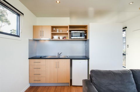 Swansea Beach Chalets - Perths Hotel 17