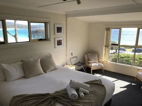 BINALONG BEACH COTTAGE Beachfront At Bay Of Fires Next To Restaurant - Perths Hotel 4