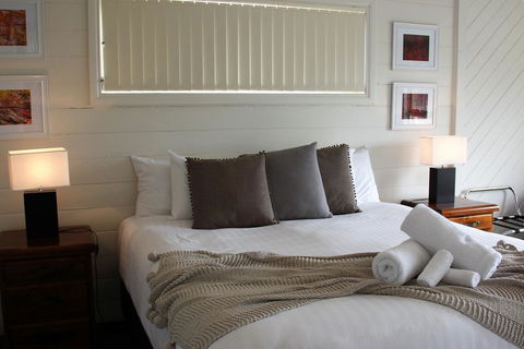BINALONG BEACH COTTAGE Beachfront At Bay Of Fires Next To Restaurant - Perths Hotel 17