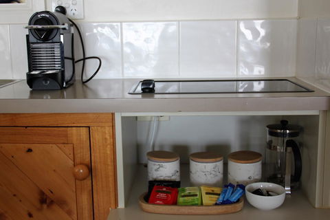 BINALONG BEACH COTTAGE Beachfront At Bay Of Fires Next To Restaurant - Perths Hotel 11