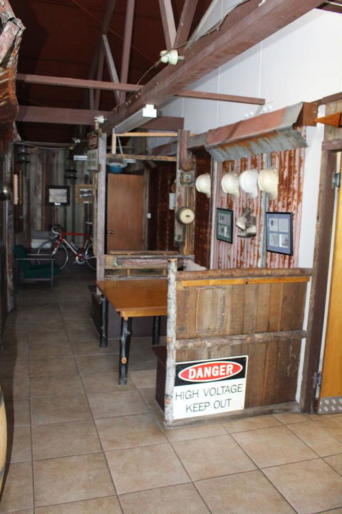 Tullah Lakeside Lodge - Perths Hotel 11